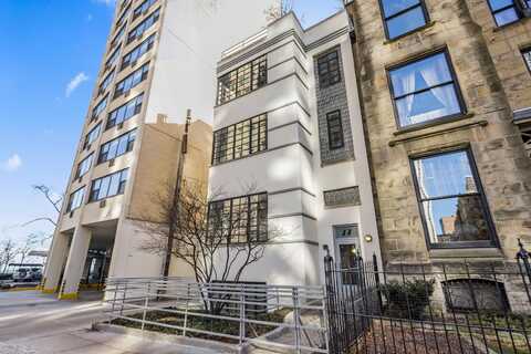 77 E Division Street, Chicago, IL 60610