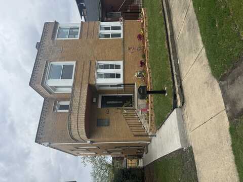 8110 S Chappel Avenue, Chicago, IL 60617