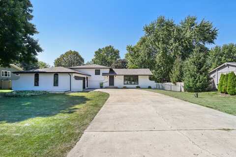11s528 Book Road, Naperville, IL 60564