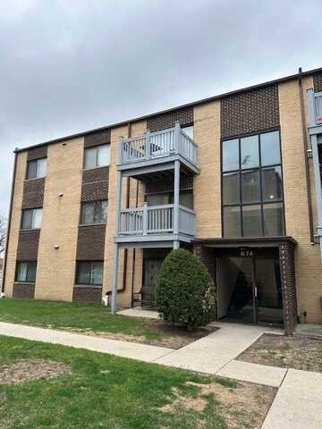 674 Pinecrest Drive, Prospect Heights, IL 60070