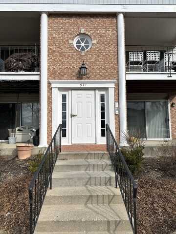 971 Golf Course Road, Crystal Lake, IL 60014