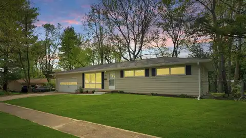 2011 Cureton Drive, Urbana, IL 61801