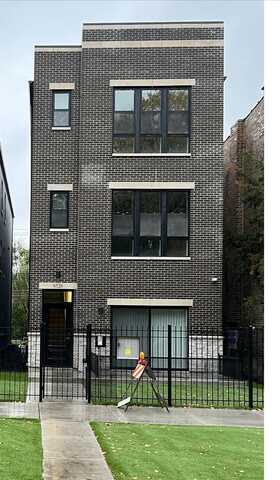6526 S Maryland Avenue, Chicago, IL 60637