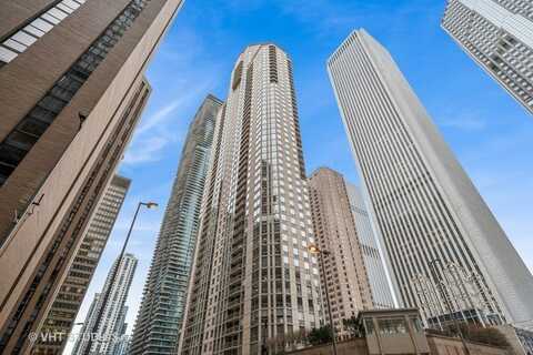 222 N Columbus Drive, Chicago, IL 60601