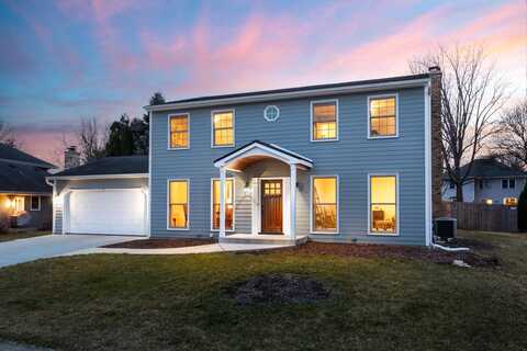 925 APPOMATTOX Circle, Naperville, IL 60540