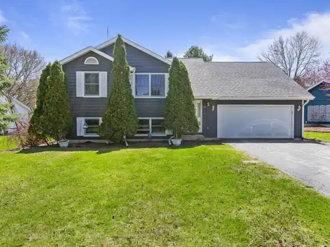 224 Briar Cliff Street, Poplar Grove, IL 61065