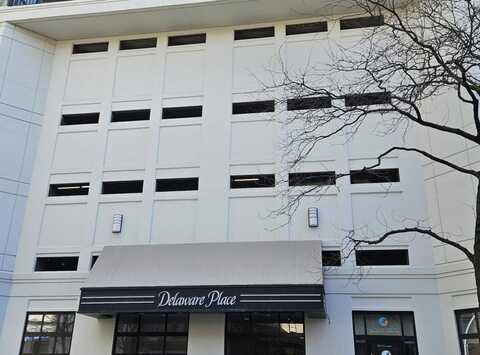 33 W Delaware Place, Chicago, IL 60610