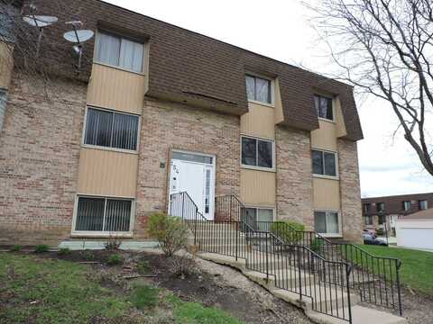 154 S Waters Edge Drive, Glendale Heights, IL 60139