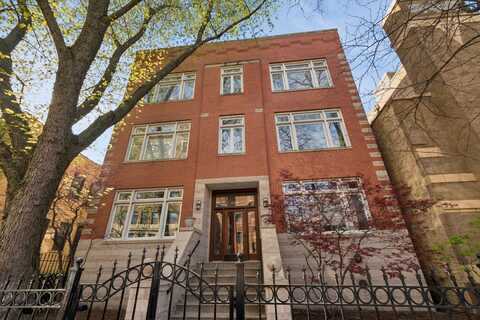 625 W Patterson Avenue, Chicago, IL 60613