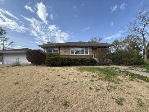 2 N Wisconsin Avenue, Addison, IL 60101