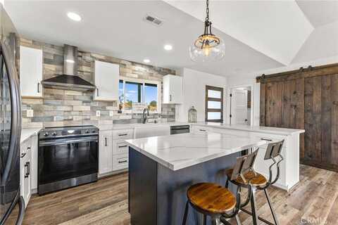 22402 Canyon Club Drive, Canyon Lake, CA 92587