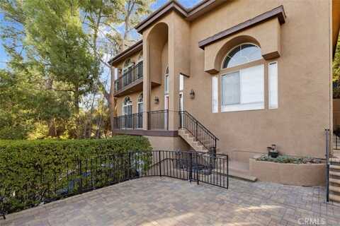 23684 Valley View Road, Calabasas, CA 91302