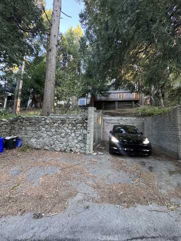 23699 scenic Drive, Crestline, CA 92325