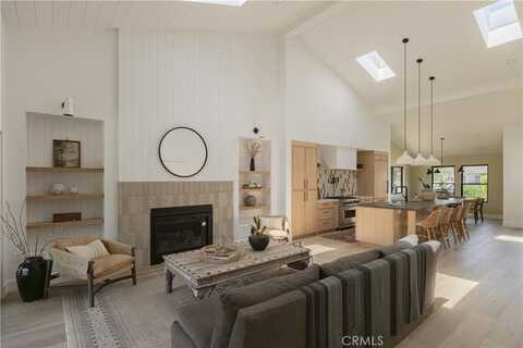459 E 18th Street, Costa Mesa, CA 92627
