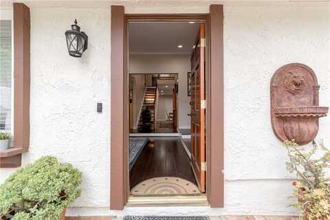 22421 Jeffrey Mark Court, Chatsworth, CA 91311