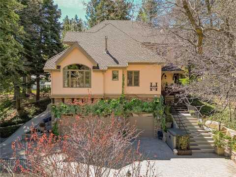 279 El Dorado Court, Lake Arrowhead, CA 92352