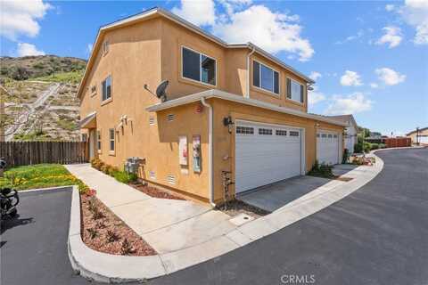 26145 Gravett Place, Saugus, CA 91350