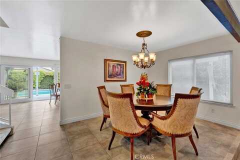 937 Carnation Avenue, Costa Mesa, CA 92626
