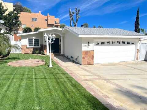 21541 Yucatan Avenue, Woodland Hills, CA 91364
