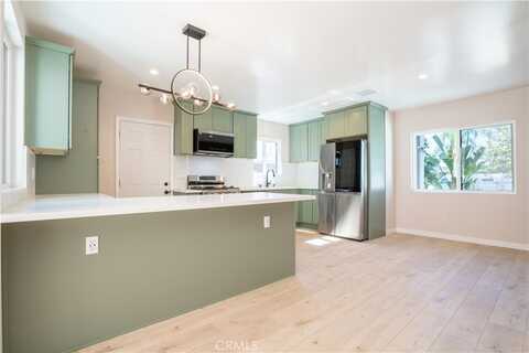 20239 Hartland Street, Winnetka, CA 91306