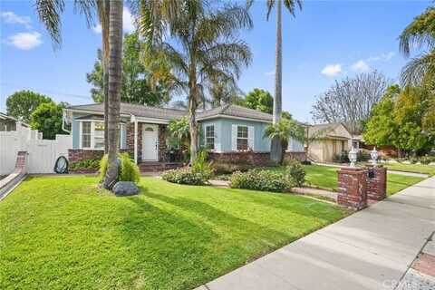 6837 Hesperia Avenue, Reseda, CA 91335