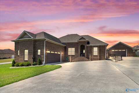 204 Payton Lane, Grant, AL 35747