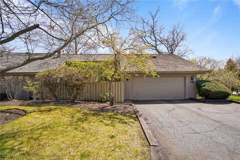 441 Knollwood Drive, Aurora, OH 44202
