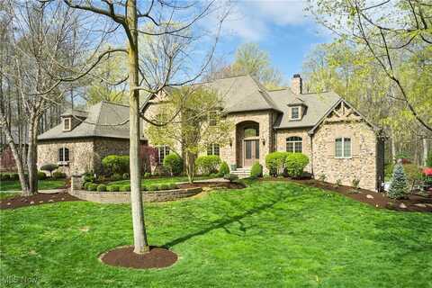 5645 Appian Way, Sharon, OH 44281