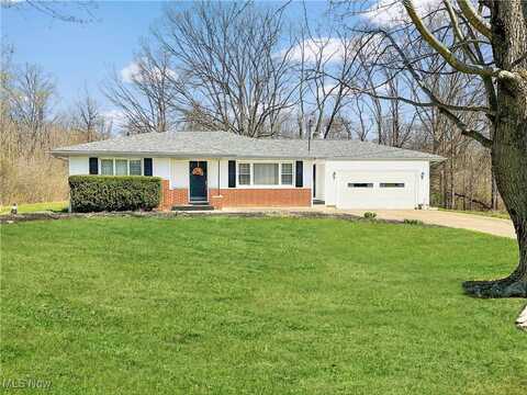 1101 Johnson Plank Road NE, Warren, OH 44481