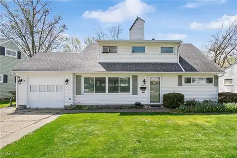 3060 Scott Street, Cuyahoga Falls, OH 44223