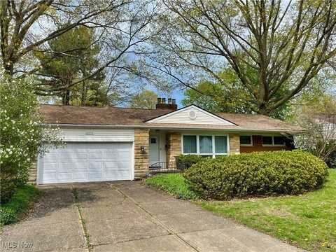 22576 Peach Tree Lane, Rocky River, OH 44116
