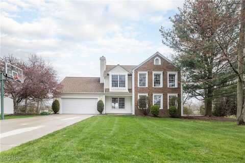 590 Chancellor Circle, Avon Lake, OH 44012