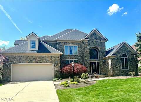 4310 Royal St George Drive, Avon, OH 44011
