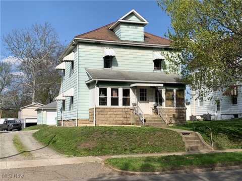909 N Tuscarawas Avenue, Dover, OH 44622
