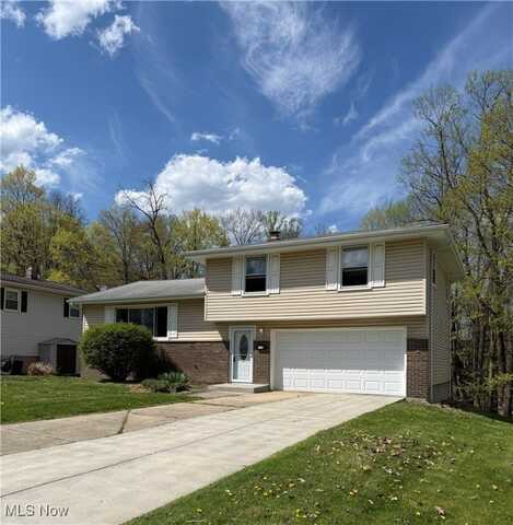 1723 Laurel Drive, Twinsburg, OH 44087