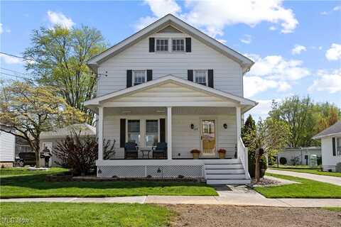 619 West Street, Amherst, OH 44001