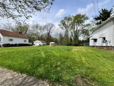973 Tressel Avenue, Akron, OH 44307