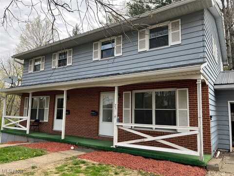 25 N Liberty Street, New Concord, OH 43762