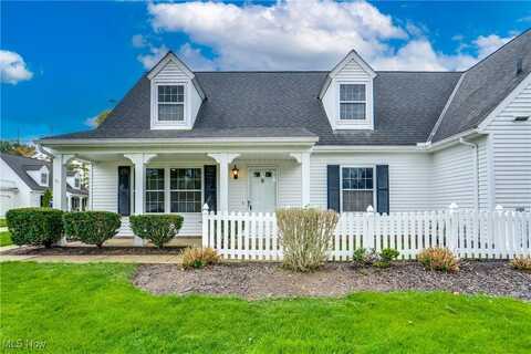 30673 Cambridge Court E, Bay Village, OH 44140