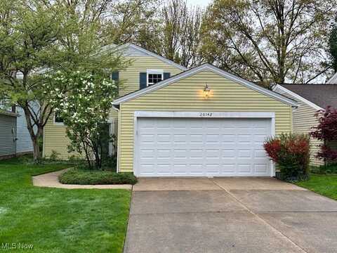 26142 Raintree Boulevard, Olmsted Falls, OH 44138