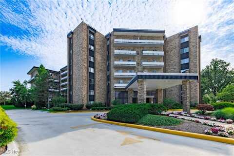 2202 Acacia Park Drive, Lyndhurst, OH 44124