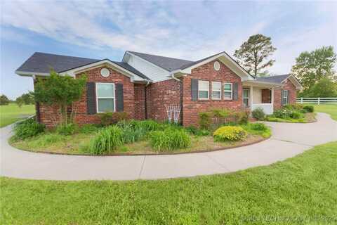 2284 East Roping Road, Atoka, OK 74525