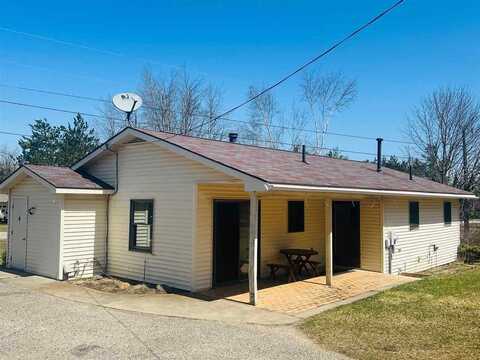 9300 Pickerel Lake, Petoskey, MI 49770