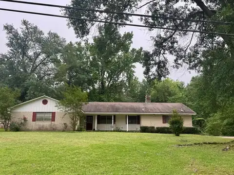 425 Mockingbird, Nacogdoches, TX 75964