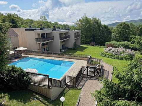 1307 Notchbrook Road, Stowe, VT 05672