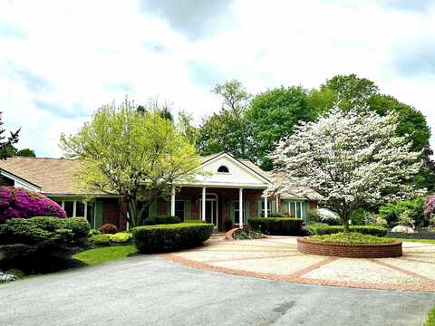 9 Hartswood Road, Dover, NH 03820