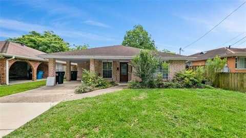 2505 JACKSON Boulevard, Chalmette, LA 70043