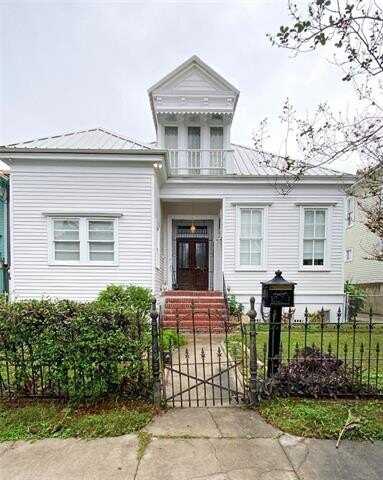 821 BORDEAUX Street, New Orleans, LA 70115
