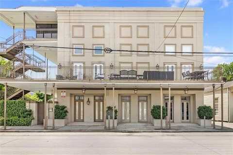 8416 OAK Street, New Orleans, LA 70118