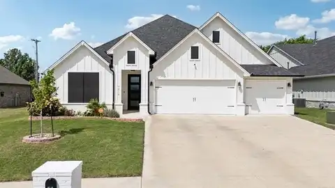 9218 N 141st East Avenue, Owasso, OK 74055
